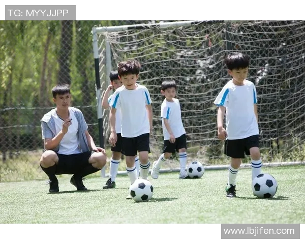 鑫淼足球引领青少年运动热潮助力梦想成真与健康成长